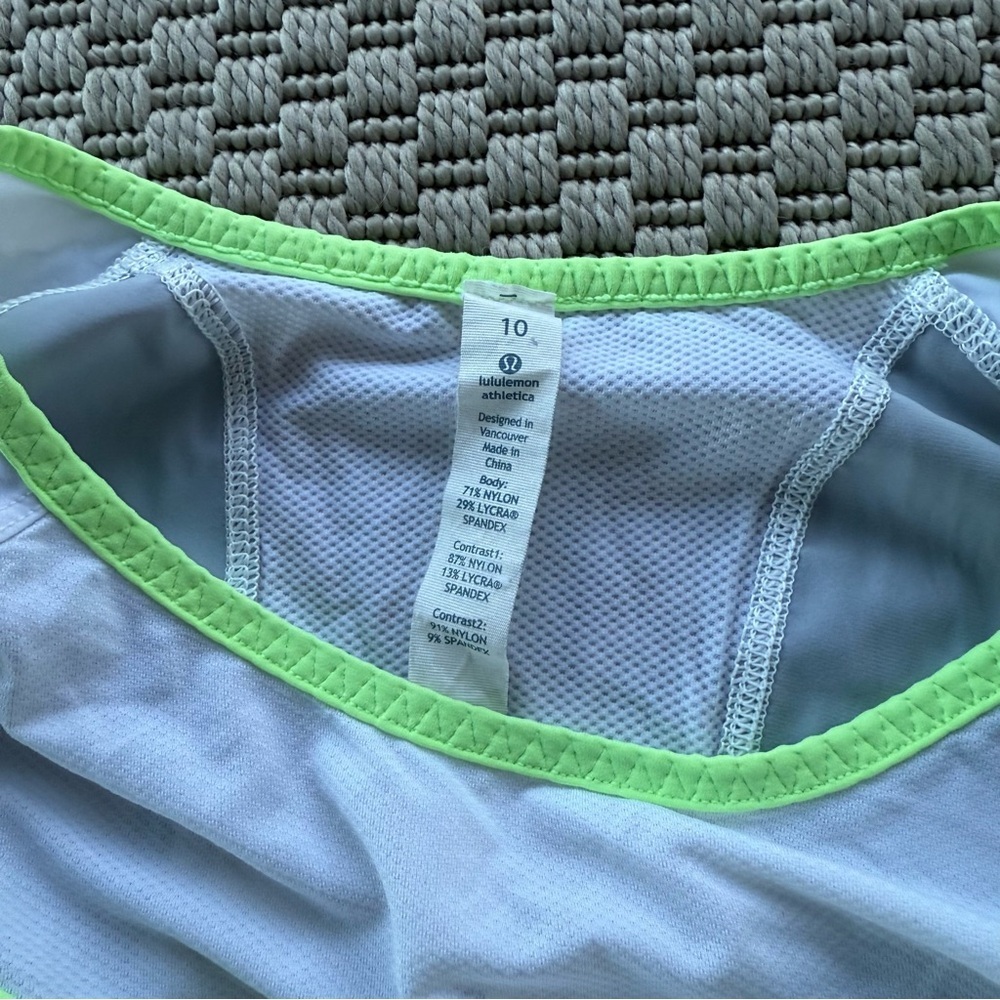 lululemon womens trail bound size 10 running shirt performance long sleeve tee s - Picture 2 of 7